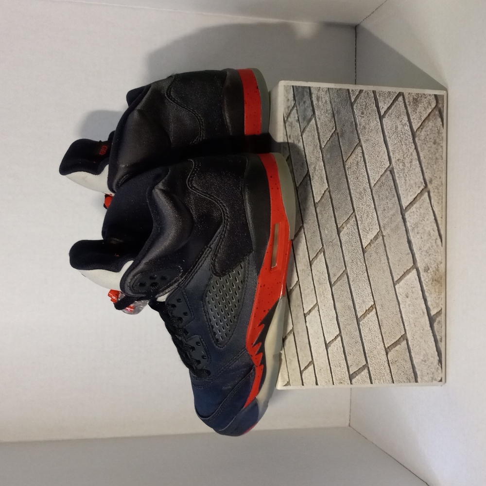 JORDAN 5